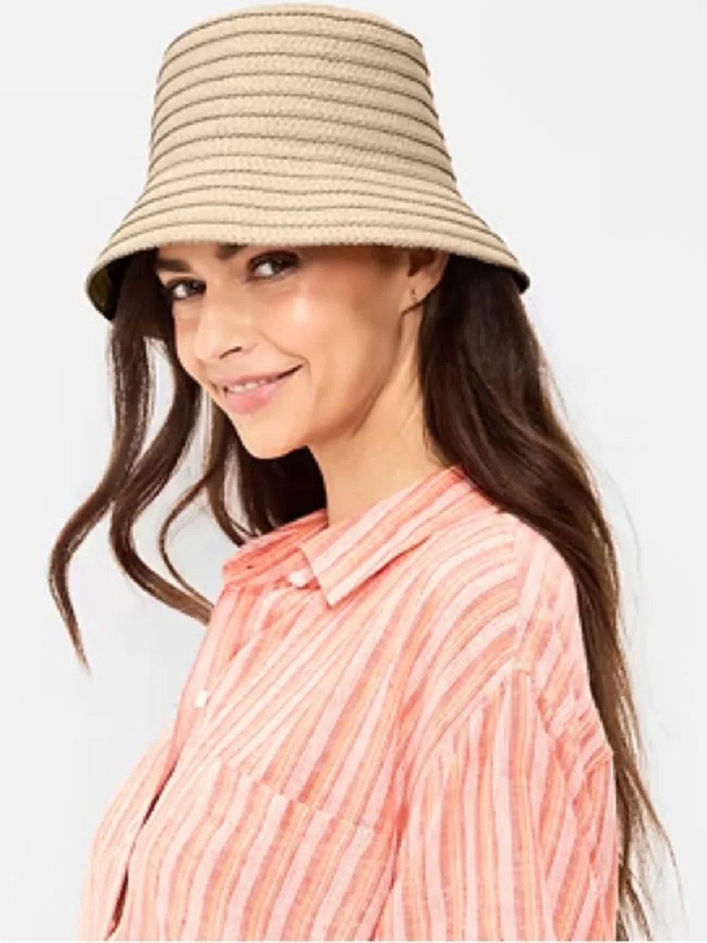 Straw bucket hat 🐚 🌊